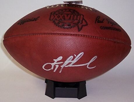 Black hard plastic Kicking Tee - Perfect to display Full Size or Mini Footballs